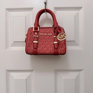 Mini Michael kors duffle bag with strap